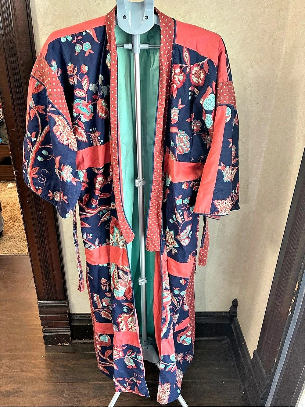 Floral Print Robe in Blue & Red